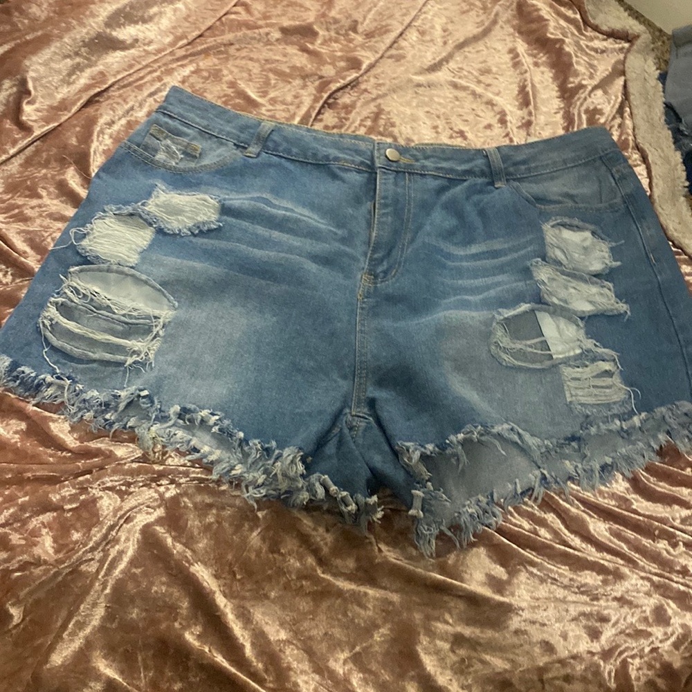 SHEIN plus size Jean cut off shorts